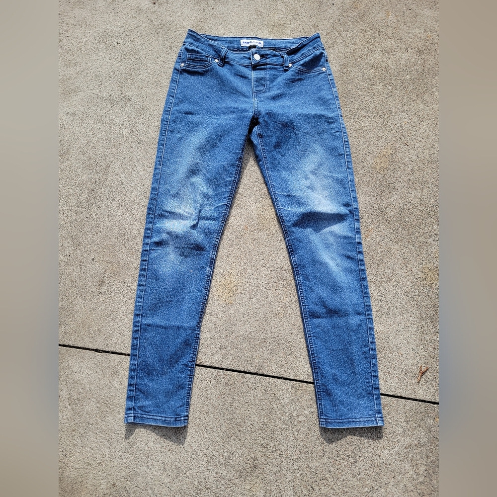 Ladies Nygard skinny jeans size 6